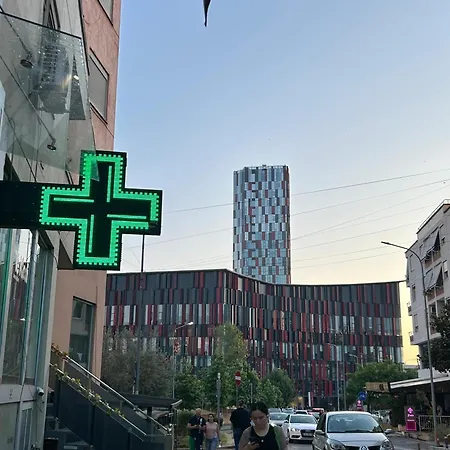 Air Albania 公寓 *